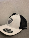 Ariat white/black Cap