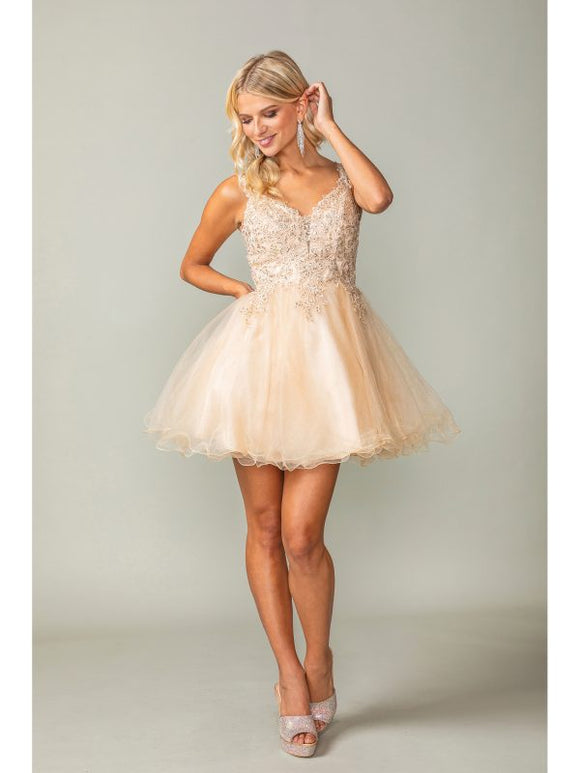 dama gold dresses MoriLee Quinceanera Damas Gown 9481 Size 8 Gold