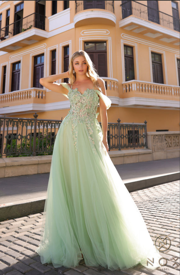 Nox Anabel Evening Gown J1324