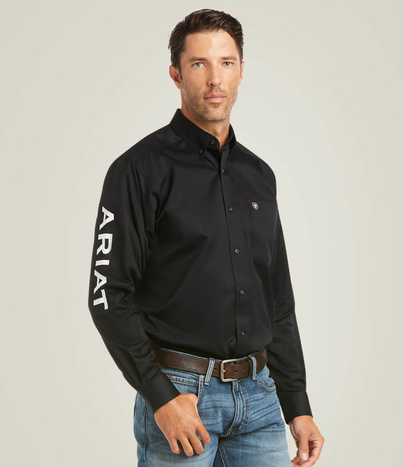 Men’s Ariat Black Letter Fitted Shirt