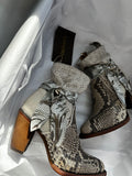 Cuadra White Python Ankle Boots 3F50PH