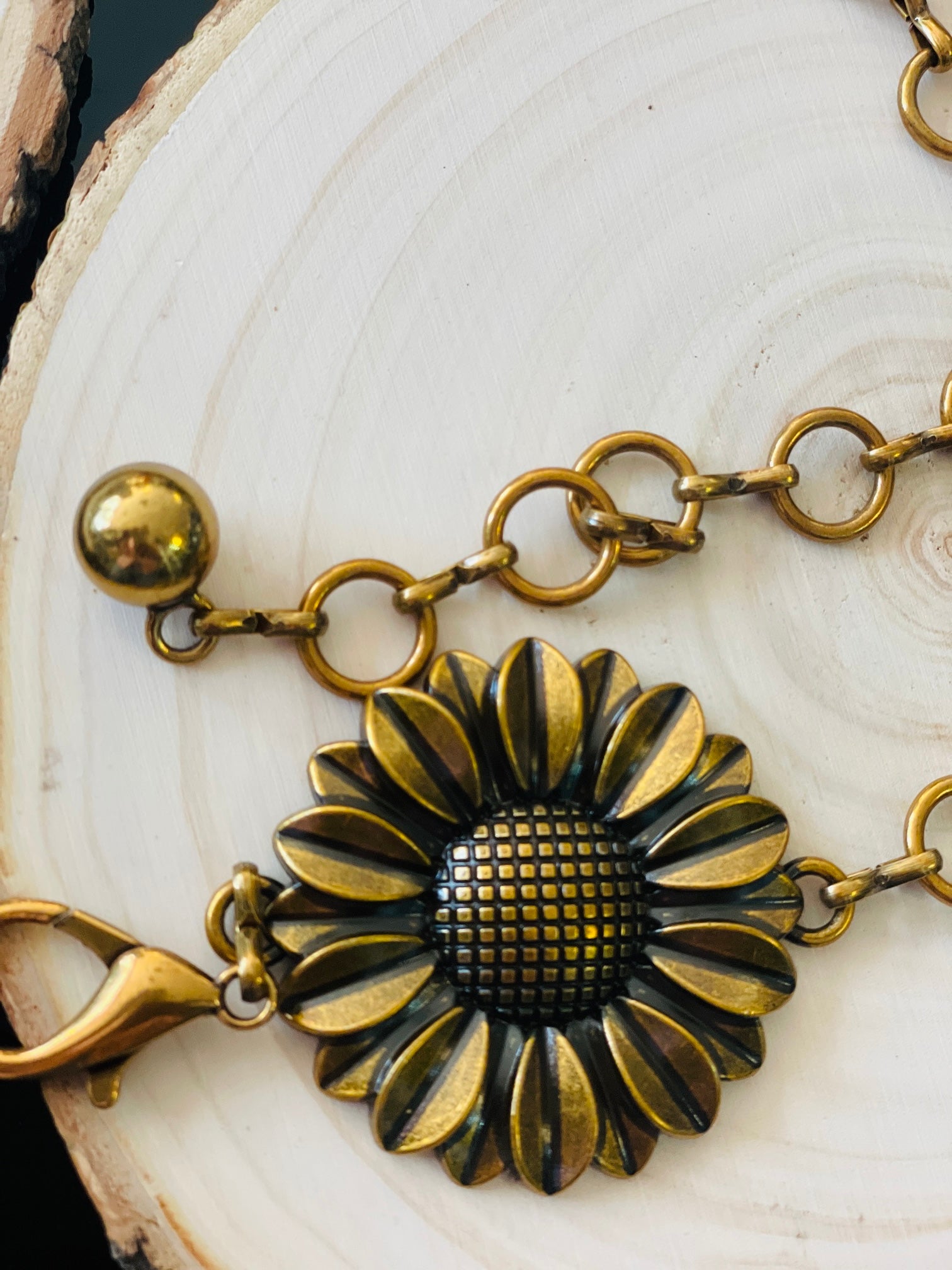 Lola Sunflower Concho Belt – Moreno